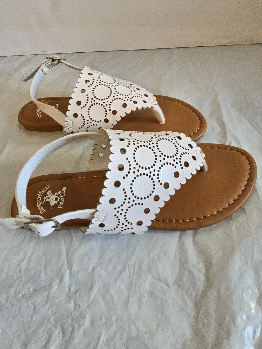 Beverly Hills Polo Club Girls White Laser-Cut Toe-Post Sandals New Size 13